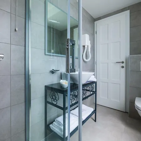 Domino Hotel 4*