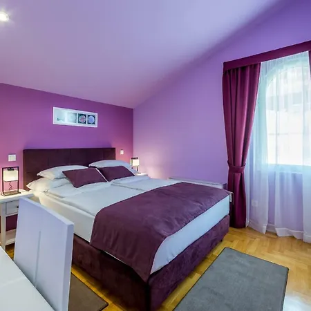 Hotel Domino