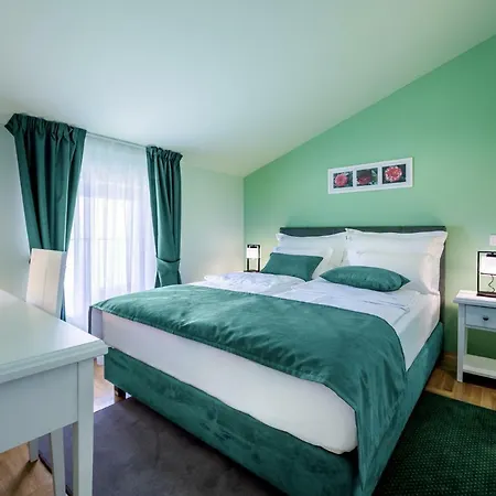 Domino Hotel