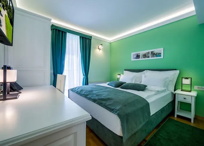 Domino Hotel