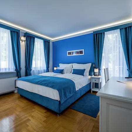 Domino Szálloda 4*