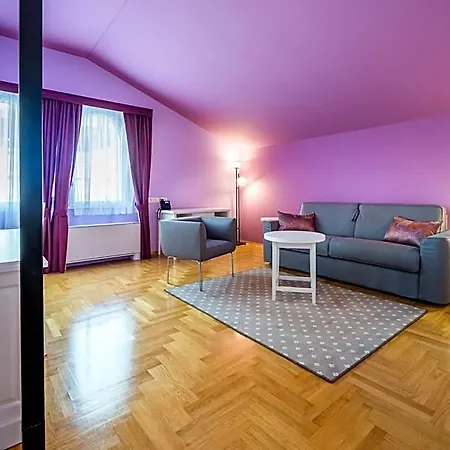 Hotel Domino