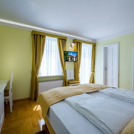 Szálloda Domino 4*