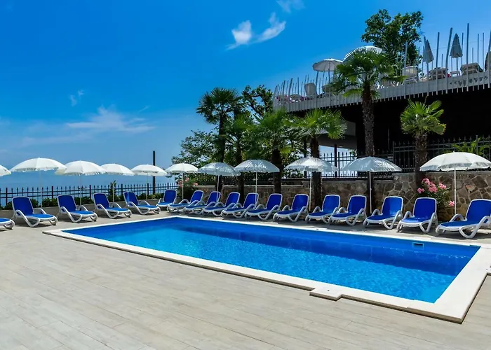 Domino Hotel 4*