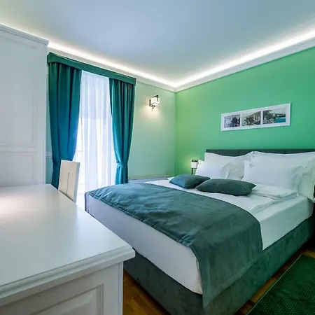 Domino Hotel