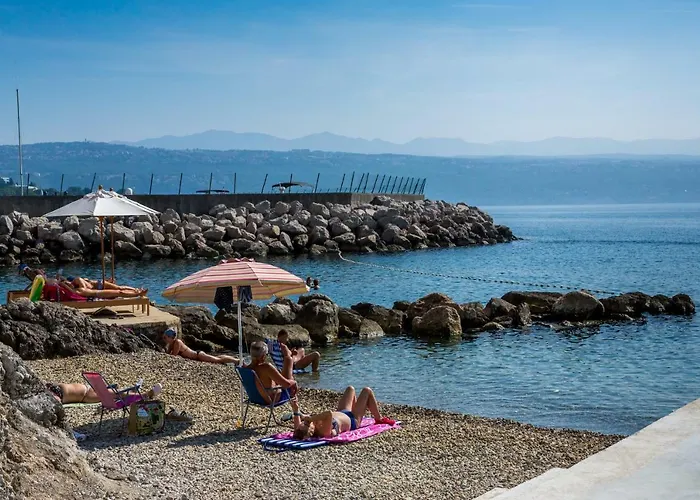 Domino 4* 奥帕提亚